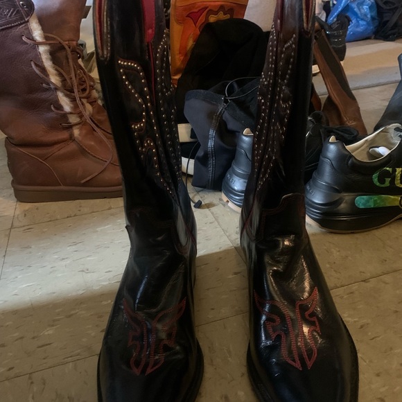 Frye Black Cowboy Red Studded Leather Women’s Western Daisy Duke 77780 - Picture 10 of 14